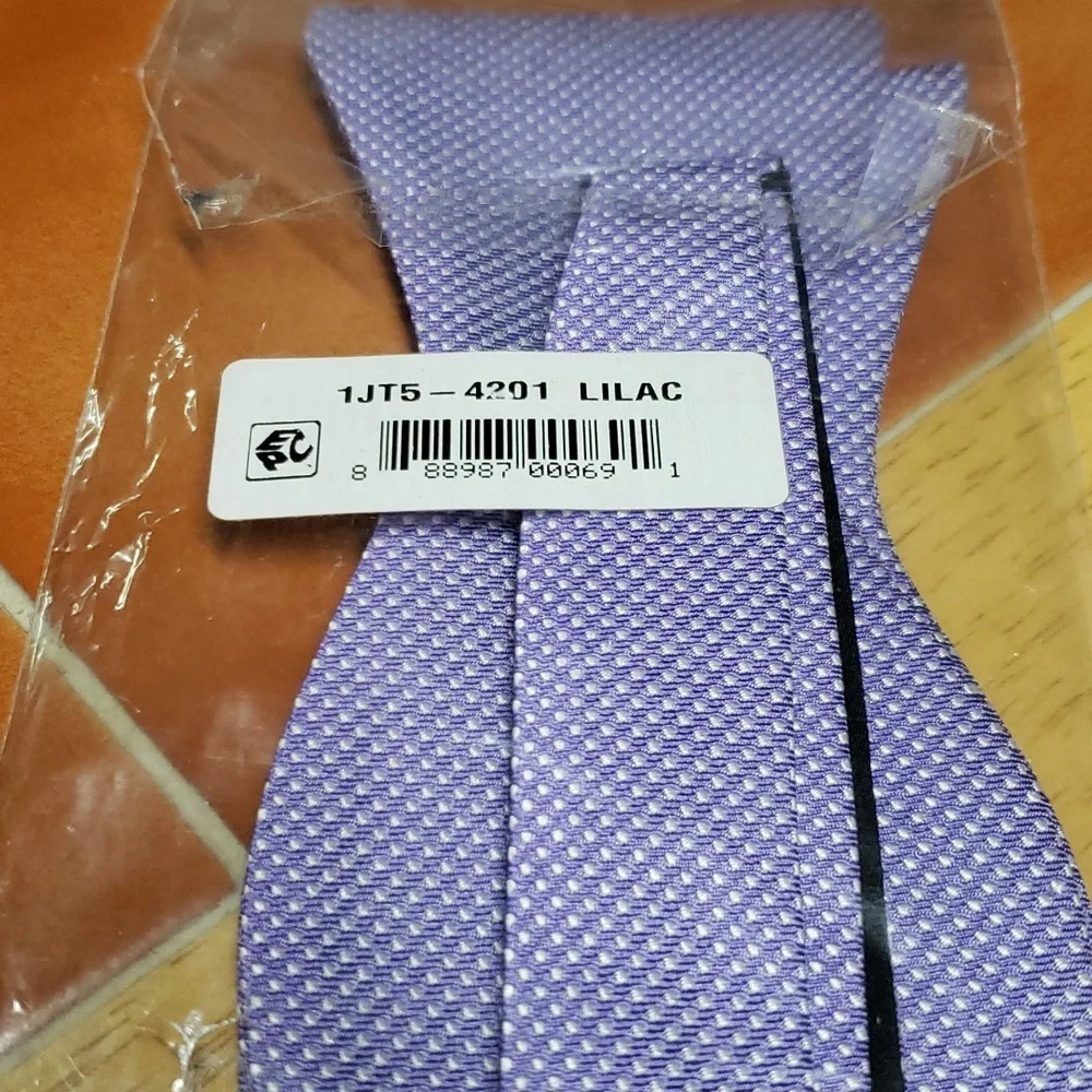 👔MENS LILAC NEW BOW TIE👔